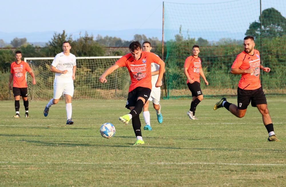 Toth testira Đakovo, veliki derbi u Starom Slatiniku