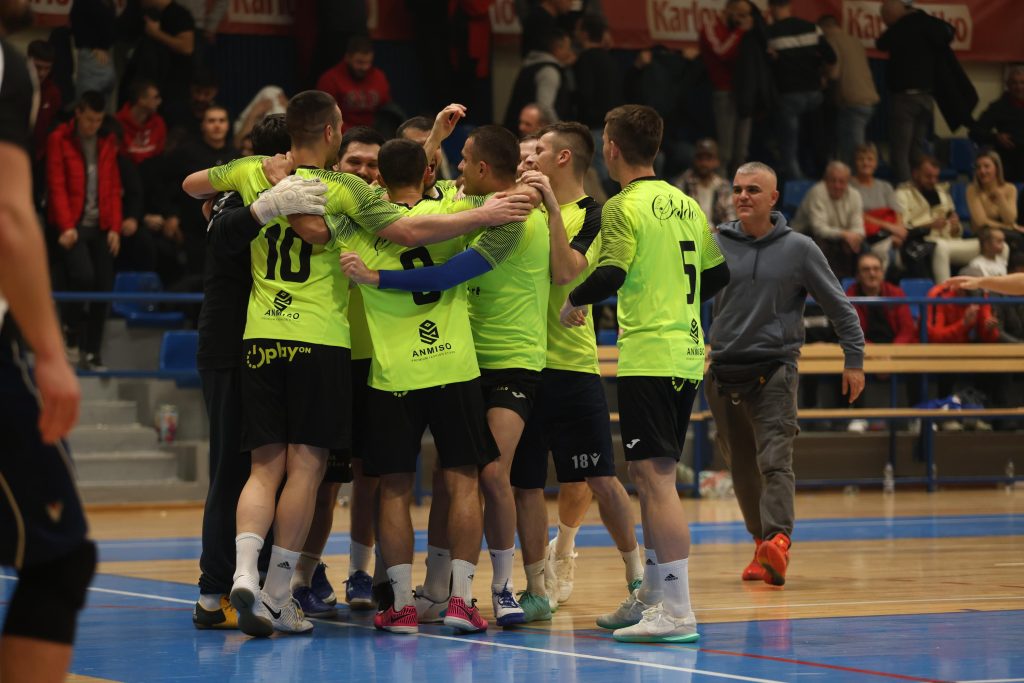 El clasico: Caffe bar Samson i Fitness Play u finalu požeškog turnira