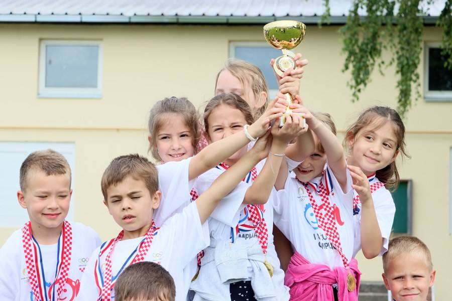Požeško-slavonska županija osigurala čak 400 000€ za stručni kadar i sportsku opremu!